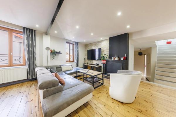 Maison à vendre 6 pièces 200m² Mozac (63200)