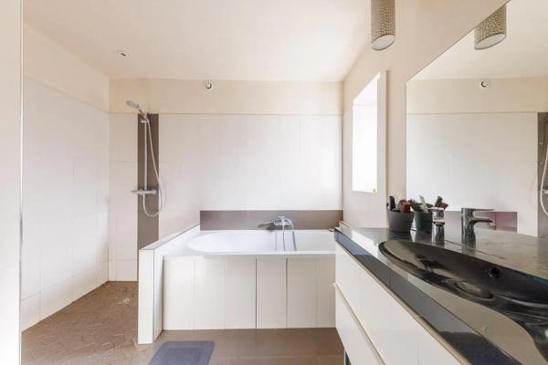Maison à vendre 6 pièces 200m² Mozac (63200)