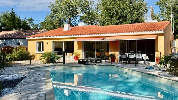 SAINT-HILAIRE-DE-RIEZ ? MAISON DE PLAIN-PIED, PISCINE ET MAGNIFIQUE ENVIRONNEMENT BOISÉ
