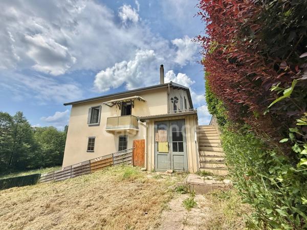 MAISON DE 80 M², TERRAIN CLOS DE 670 M², TERRASSE DE 35 M², 3 CHAMBRES ET 3 GARAGES