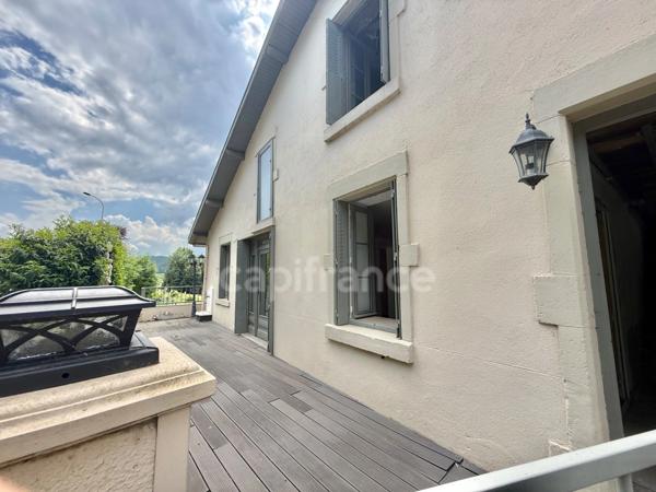 MAISON DE 80 M², TERRAIN CLOS DE 670 M², TERRASSE DE 35 M², 3 CHAMBRES ET 3 GARAGES