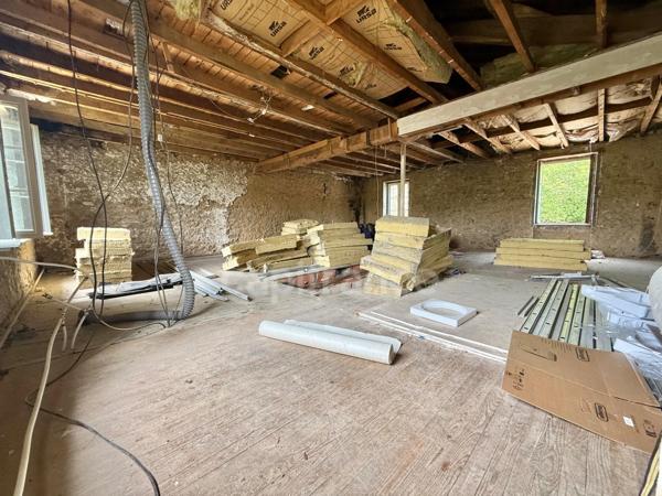 MAISON DE 80 M², TERRAIN CLOS DE 670 M², TERRASSE DE 35 M², 3 CHAMBRES ET 3 GARAGES
