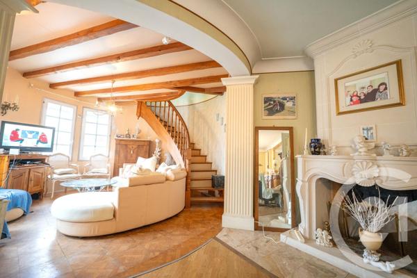 Maison à vendre  8 pièces - 181 m2 MEDIS - 17