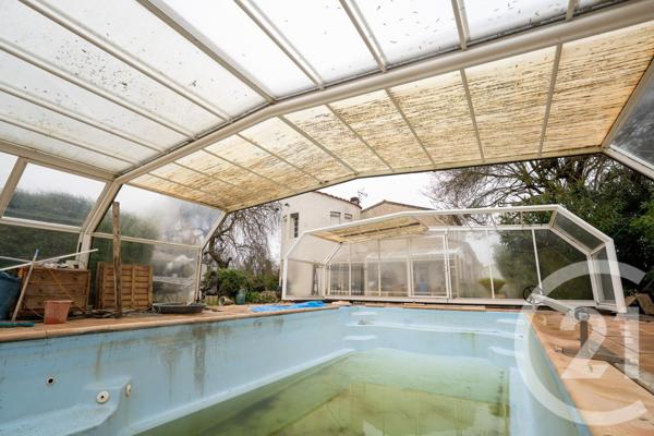 Maison à vendre  8 pièces - 181 m2 MEDIS - 17