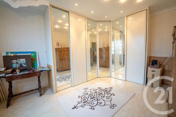 Maison à vendre  8 pièces - 181 m2 MEDIS - 17