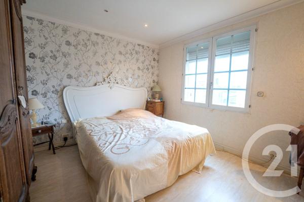 Maison à vendre  8 pièces - 181 m2 MEDIS - 17