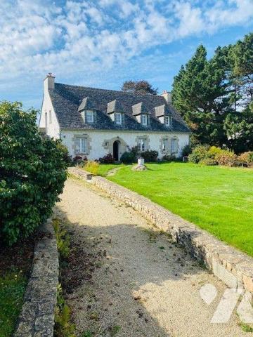 A Vendre à Trégastel (22730) en Côtes-d'Armor (22), Proche des plages et commerces, expo Sud, u...