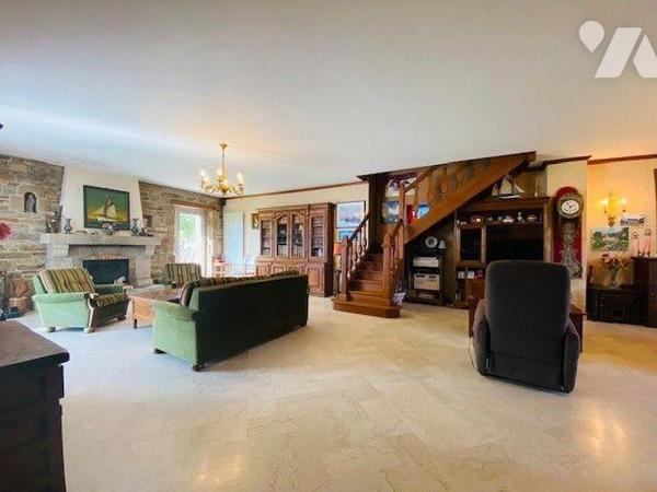 A Vendre à Trégastel (22730) en Côtes-d'Armor (22), Proche des plages et commerces, expo Sud, u...