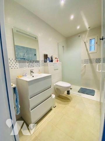 A Vendre à Trégastel (22730) en Côtes-d'Armor (22), Proche des plages et commerces, expo Sud, u...