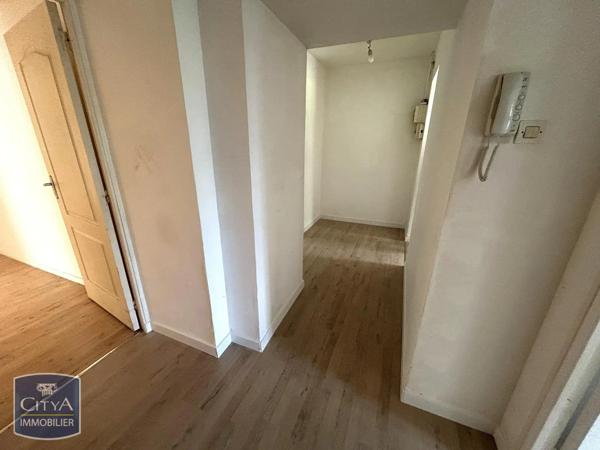 Appartement à louer 3 pièces 105.4m² La Fère (02800)