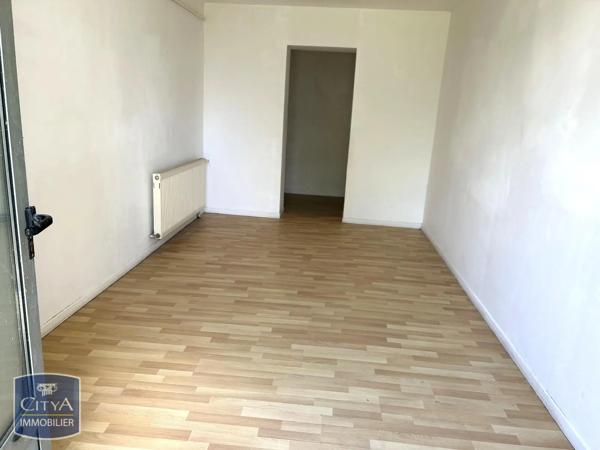 Appartement à louer 3 pièces 105.4m² La Fère (02800)