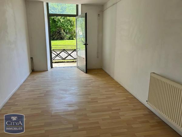 Appartement à louer 3 pièces 105.4m² La Fère (02800)