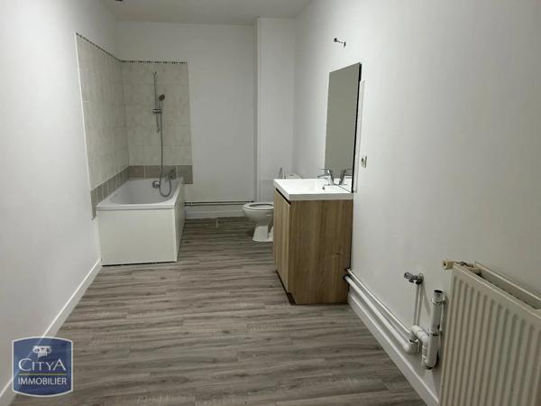 Appartement à louer 3 pièces 105.4m² La Fère (02800)