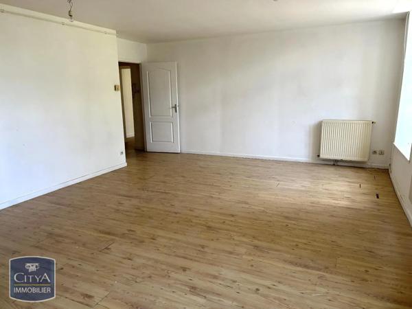 Appartement à louer 3 pièces 105.4m² La Fère (02800)