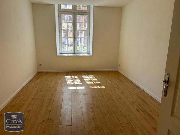 Appartement à louer 3 pièces 105.4m² La Fère (02800)