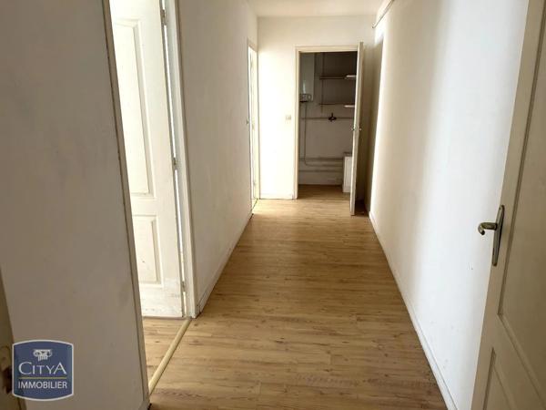 Appartement à louer 3 pièces 105.4m² La Fère (02800)