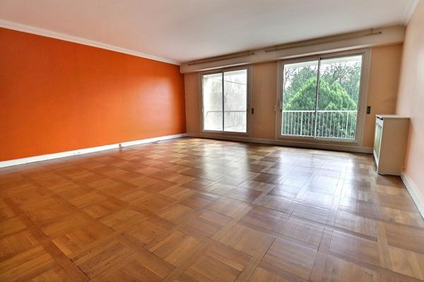 Appartement Le Mesnil Le Roi 4 pièce(s) 122.75 m2