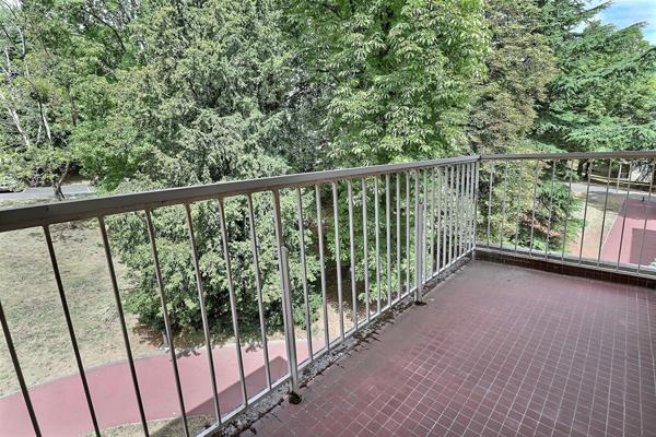 Appartement Le Mesnil Le Roi 4 pièce(s) 122.75 m2