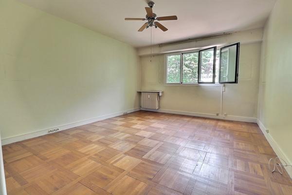 Appartement Le Mesnil Le Roi 4 pièce(s) 122.75 m2