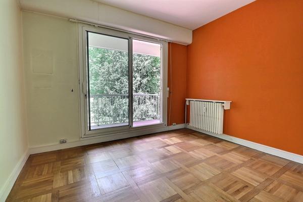 Appartement Le Mesnil Le Roi 4 pièce(s) 122.75 m2