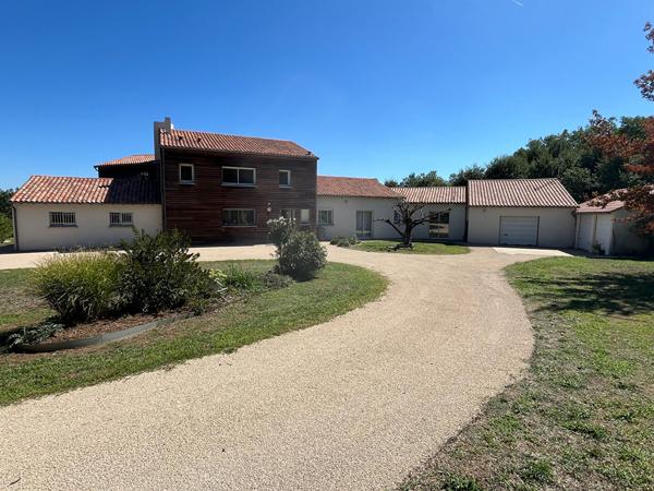 Maison Chauvigny 8 pièce(s) 316 m2 Chauvigny