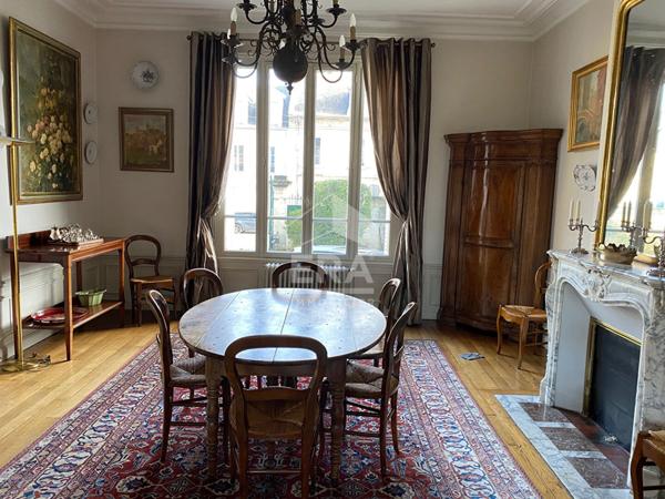 20630 - En centre ville grande maison bourgeoise à vendre en viager