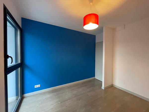 Une cabane moderne dans les arbres...!