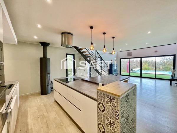 Une cabane moderne dans les arbres...!