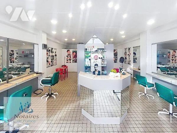 EN EXCLUSIVITE CHEZ VOTRE NOTAIRE !!!
Murs Local Commercial Vente - Hazebrouck

Local commer...