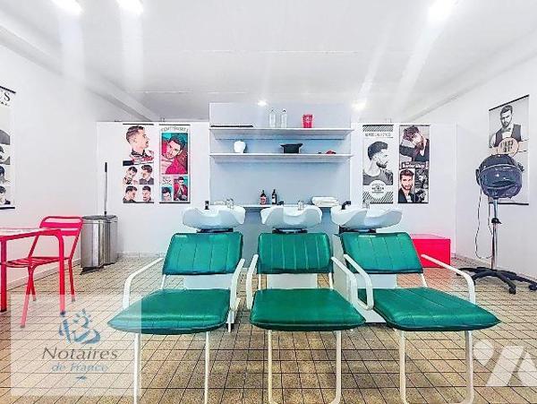 EN EXCLUSIVITE CHEZ VOTRE NOTAIRE !!!
Murs Local Commercial Vente - Hazebrouck

Local commer...