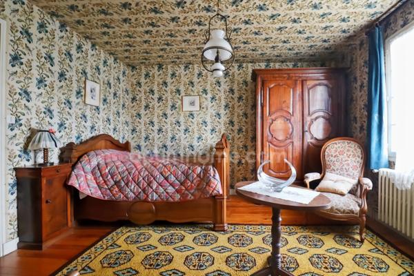 Maison Familiale Plain Pieds élevée sur sous-sol de 230 m² - 10 pièces -5 Chambres - Terrain 4000 m² environ 87190 MAGNAC LAVAL