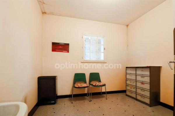 Maison Familiale Plain Pieds élevée sur sous-sol de 230 m² - 10 pièces -5 Chambres - Terrain 4000 m² environ 87190 MAGNAC LAVAL