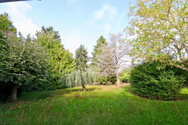 Maison Familiale Plain Pieds élevée sur sous-sol de 230 m² - 10 pièces -5 Chambres - Terrain 4000 m² environ 87190 MAGNAC LAVAL