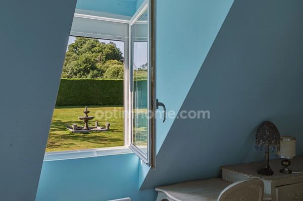 Maison familiale avec piscine à 5 minutes de Pont-l'Évêque – 225 m² – 5/6 chambres – Terrain de 4 000 m² - Garage et parking