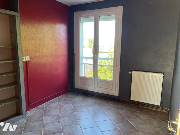 GRAND APPARTEMENT dans une résidence calme à CALAIS NORD, 3ème étage