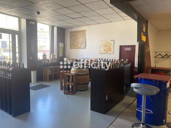 Fonds De Commerce - 100 m²