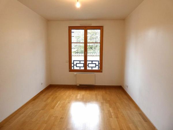 Appartement à louer    3 pièces • 73,74 m2 Saint-Genis-Laval