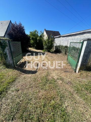 Terrain 1890 m2 avec une dépendance sur Ezy Sur Eure