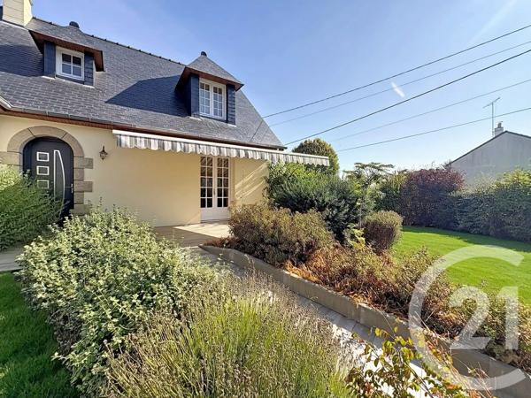 Maison à vendre  6 pièces - 111,70 m 2   ST BERTHEVIN  - 53