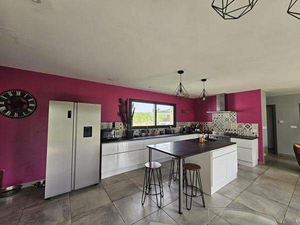 Villa récente et fonctionnelle avec vue imprenable à 5 minutes de Mauléon