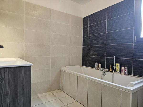 Villa récente et fonctionnelle avec vue imprenable à 5 minutes de Mauléon