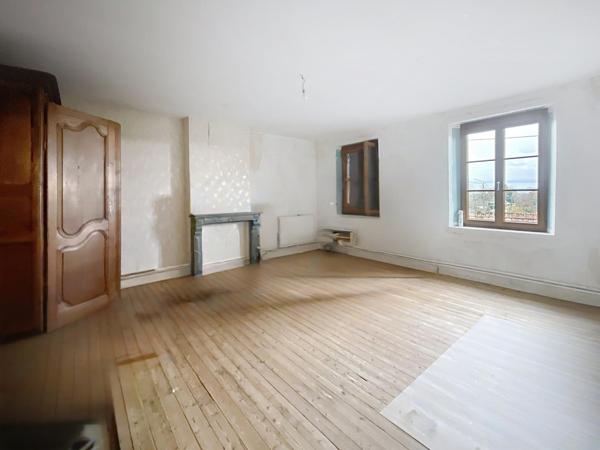 Superbe corps de ferme rénové à Wasigny