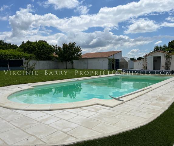 BELLE MAISON T5 DE PLAIN PIED AVEC PISCINE CHAUFFÉE