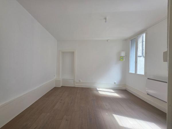 Appartement Dijon 1 pièce(s) 22.74 m2