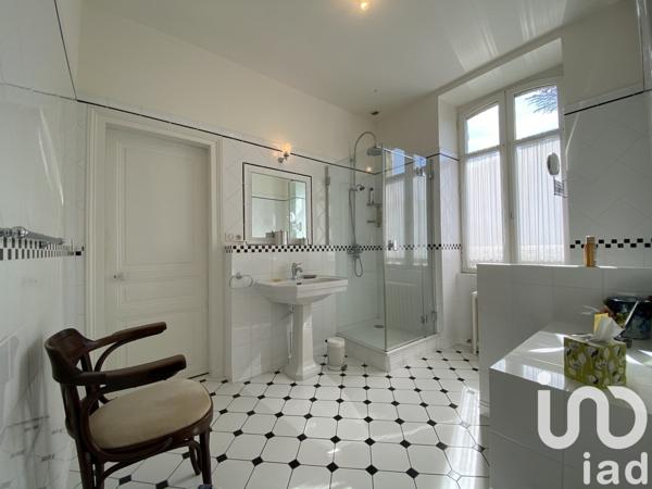 Demeure 11 pièces de 365 m² à Guéret (23000)