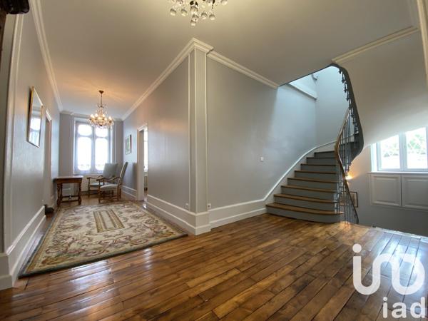 Demeure 11 pièces de 365 m² à Guéret (23000)