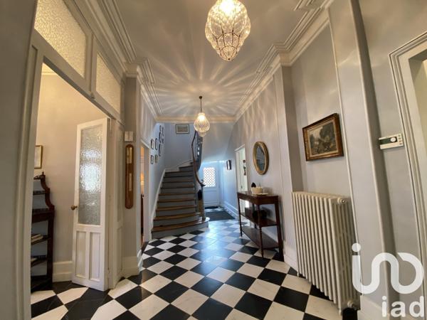 Demeure 11 pièces de 365 m² à Guéret (23000)