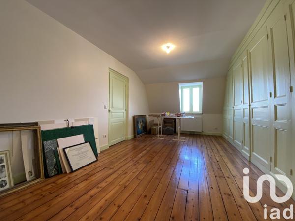 Demeure 11 pièces de 365 m² à Guéret (23000)