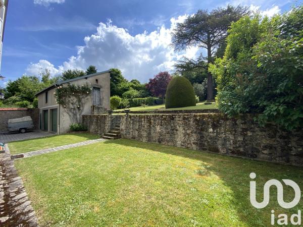 Demeure 11 pièces de 365 m² à Guéret (23000)