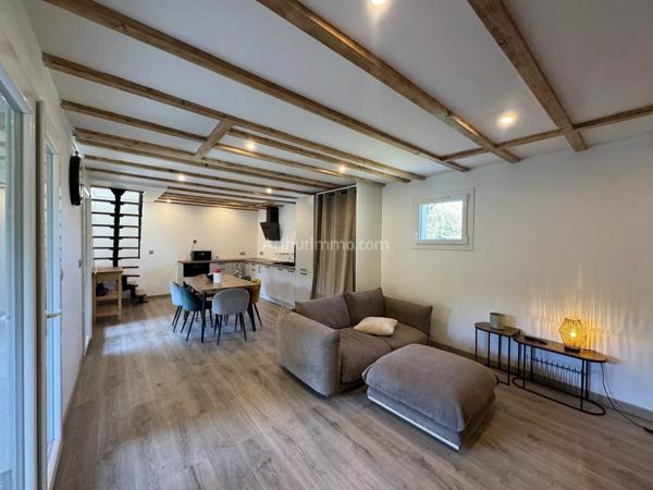 Vente                                                      Maison
                        
                     3 pièces                      61 m2                     à Morestel